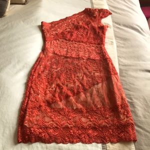 Bebe Goddess Coral Lace One Shoulder dress